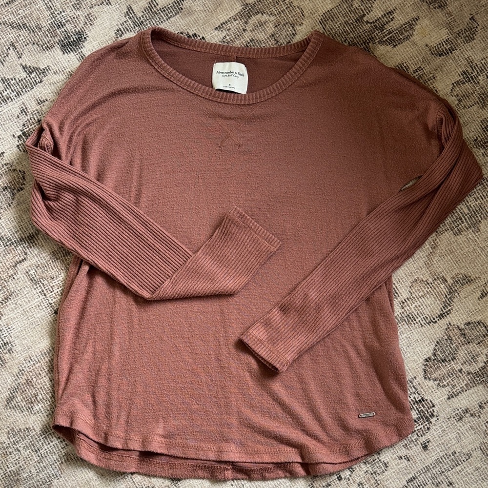 Abercrombie & Fitch Long Sleeve Crewneck Top - Rose Brown